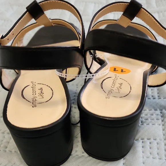 Life Stride Black Strappy Sandals - Picture 9 of 9